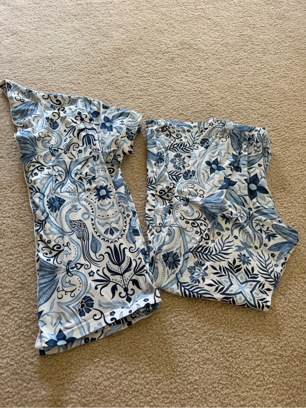 White Mark pajama set